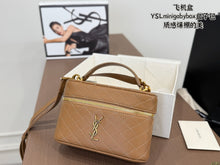 Load image into Gallery viewer, YSK465 YSL Mini Gaby Box Bag / 18 x 11 cm
