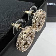 Load image into Gallery viewer, JW743 CC Earrings
