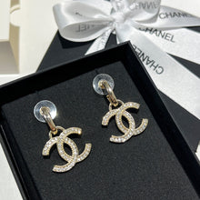 Load image into Gallery viewer, JW776 CC Earrings
