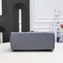 Load image into Gallery viewer, GY061 Saïgon Tote Bag / 13.4x6.3x9.8inch
