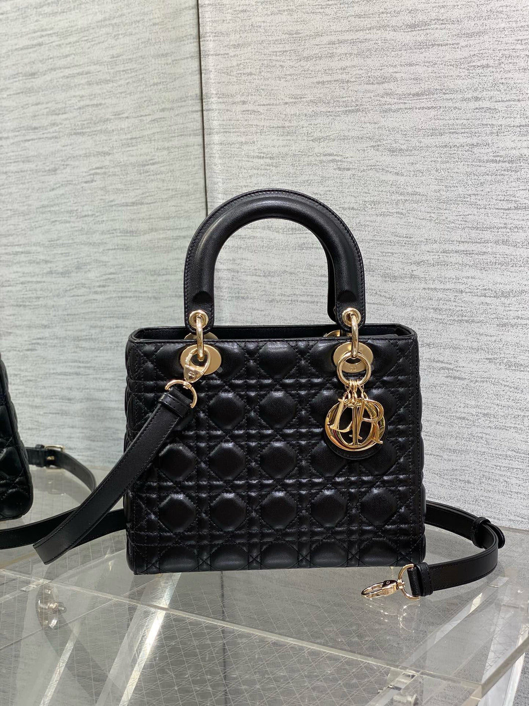 DR432 Medium Lady Dior Bag / HIGHEST QUALITY VERSION /  9.5x8.5x4.5inches