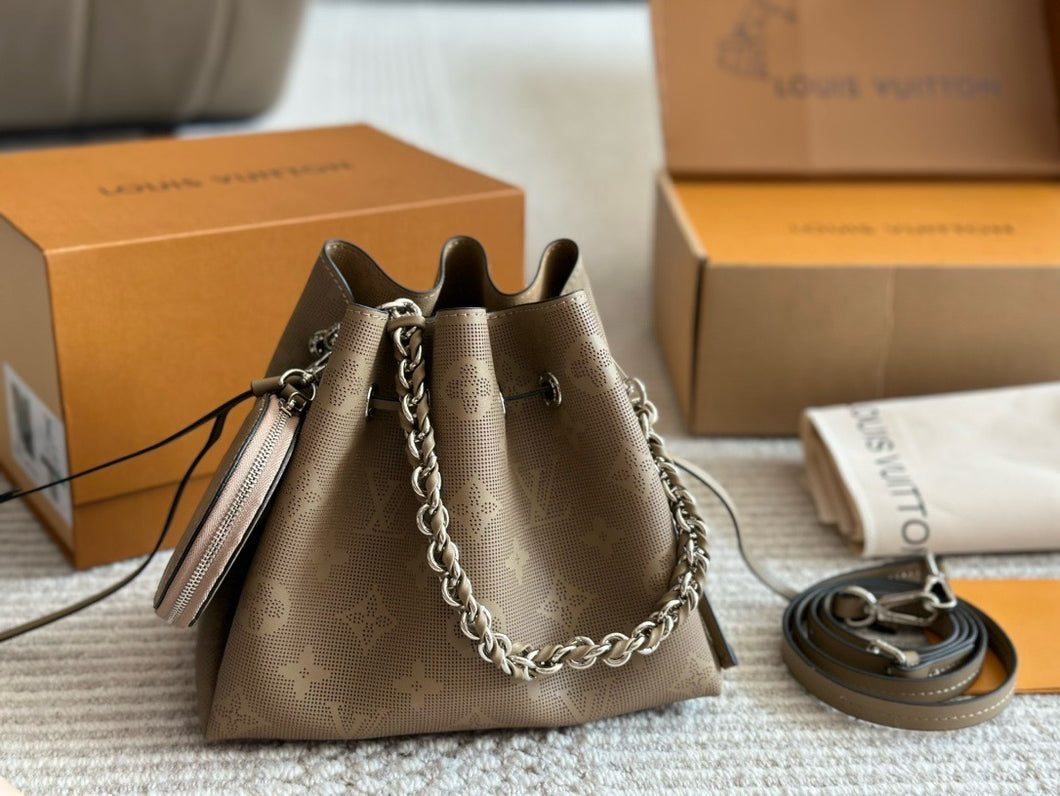 LB951 Bella / 7.5 x 8.7 x 5.5inches