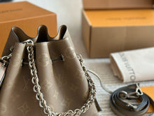 Load image into Gallery viewer, LB951 Bella / 7.5 x 8.7 x 5.5inches
