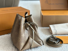 Load image into Gallery viewer, LB951 Bella / 7.5 x 8.7 x 5.5inches
