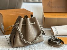 Load image into Gallery viewer, LB951 Bella / 7.5 x 8.7 x 5.5inches
