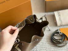 Load image into Gallery viewer, LB951 Bella / 7.5 x 8.7 x 5.5inches
