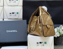 Load image into Gallery viewer, CC1145 CHANEL 25 Small Handbag / 11.8 x 10.2 x 5.5in / HIGHEST QUALITY VERSION
