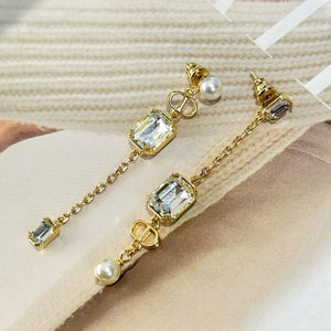 JW915 Petit CD Earrings