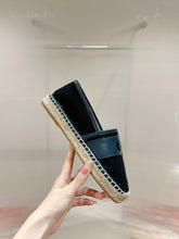 Load image into Gallery viewer, SE1464 Women&#39;s Gucci Espadrille
