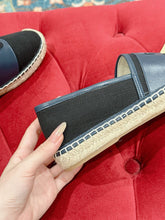 Load image into Gallery viewer, SE1464 Women&#39;s Gucci Espadrille
