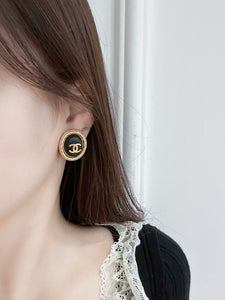 JW913 CC Stud Earrings