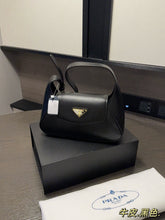 Load image into Gallery viewer, PD293 Small Leather Shoulder Bag / 9.8x5.9inch
