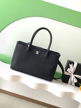 Load image into Gallery viewer, CC1416 Chanel Cerf Tote Medium / HIGHEST QUALITY VERSION / 36 x 24 x 14 cm
