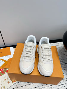 SE1728 LV Neo Run Away Sneaker / Size5-11