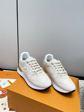 Load image into Gallery viewer, SE1728 LV Neo Run Away Sneaker / Size5-11
