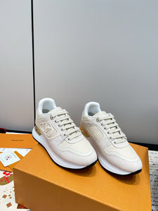 SE1728 LV Neo Run Away Sneaker / Size5-11