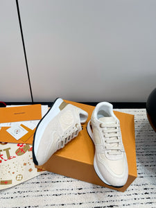 SE1728 LV Neo Run Away Sneaker / Size5-11