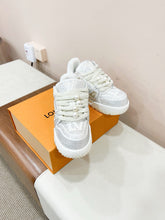 Load image into Gallery viewer, SE1282 LB Trainer Maxi Sneaker / Size5-11
