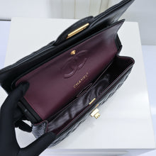 Load image into Gallery viewer, CC1081 2.55 Handbag / 6.3 x 9.4 x 3in
