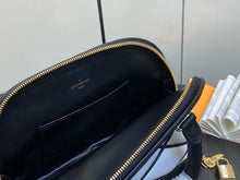 Load image into Gallery viewer, LB903 Alma BB / HIGHEST QUALITY VERSION / 9.3 x 6.9 x 4.5 inches
