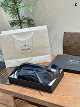 Load image into Gallery viewer, PD280 Padded Re-Nylon Belt Bag / 12.6x4.4x3.1inch
