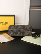 Load image into Gallery viewer, FF294 By The Way Selleria Medium / 11x5.1x6.7inch
