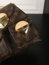 Load image into Gallery viewer, LB1218 Venice / 9.4 x 10.2 x 2.8 inches
