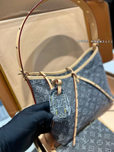 Load image into Gallery viewer, LB1216 CarryAll PM / 11.4 x 9.4 x 4.7 inches
