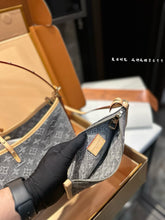 Load image into Gallery viewer, LB1216 CarryAll PM / 11.4 x 9.4 x 4.7 inches
