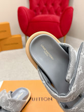 Load image into Gallery viewer, SE1746 Louis Vuitton x Takashi Murakami (TM) Monogram Slides
