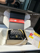 Load image into Gallery viewer, CC1115 Small Flap Bag / 4.7 × 7.8 × 2.3 in
