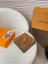 Load image into Gallery viewer, JW802 LB Ashtray / 4.9x4.9inch
