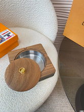 Load image into Gallery viewer, JW802 LB Ashtray / 4.9x4.9inch
