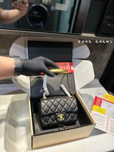 Load image into Gallery viewer, CC1115 Small Flap Bag / 4.7 × 7.8 × 2.3 in
