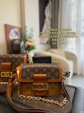 Load image into Gallery viewer, LB1461 Louis Vuitton Dauphine MM &amp; Mini / 25 x 17 cm &amp; 20 x 13 cm
