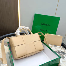 Load image into Gallery viewer, BV067 Mini Arco Tote Bag / 9.4x6.3x3.1inch
