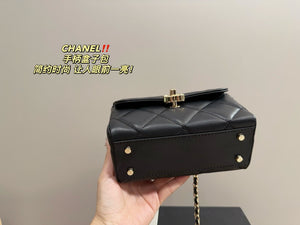 CC866 Mini Box Bag / 4.1 × 6.6 × 3.1 in