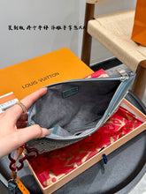Load image into Gallery viewer, LB1223 Pochette To-Go / 11.8 x 8.5 x 0.4 inches
