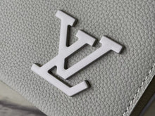 Load image into Gallery viewer, MBG056 Takeoff Messenger / HIGHEST QUALITY VERSION / 11 x 9.4 x 3.9 inches
