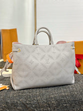 Load image into Gallery viewer, LB1224 Bella Tote / 12.6 x 9.1 x 5.1 inches / HIGHEST QUALITY VERSION
