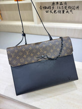 Load image into Gallery viewer, LB1465 Louis Vuitton Robusto Briefcase / 40 x 28 x 10 cm
