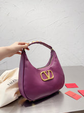 Load image into Gallery viewer, VLTN082 Vlogo Shoulder Bag / 11.8x6.3inch
