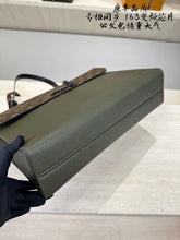 Load image into Gallery viewer, LB1466 Louis Vuitton Robusto Briefcase / 40 x 28 x 10 cm
