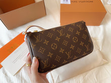 Load image into Gallery viewer, LB870 Pochette Accessoires / 9.3 x 5.3 x 1.6 inches
