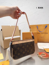 Load image into Gallery viewer, LB871 Pochette Accessoires / 8.3x5.1x1.6inch
