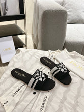 Load image into Gallery viewer, SE1653 Dior Dway Slide / Size5-12
