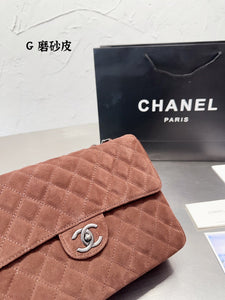 CC799 Large Classic Handbag / 7.6 × 11.7 × 3.9 in