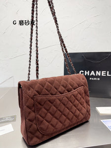 CC799 Large Classic Handbag / 7.6 × 11.7 × 3.9 in