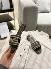 Load image into Gallery viewer, SE1654 Dior Dway Slide / Size5-12
