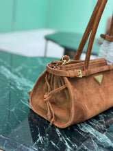 Load image into Gallery viewer, PD314 Cocoa Medium/Large Suede Handbag / HIGHEST QUALITY VERSION
